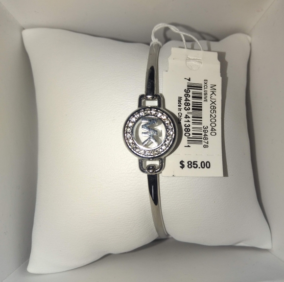 Bracelet - Picture 1 of 2